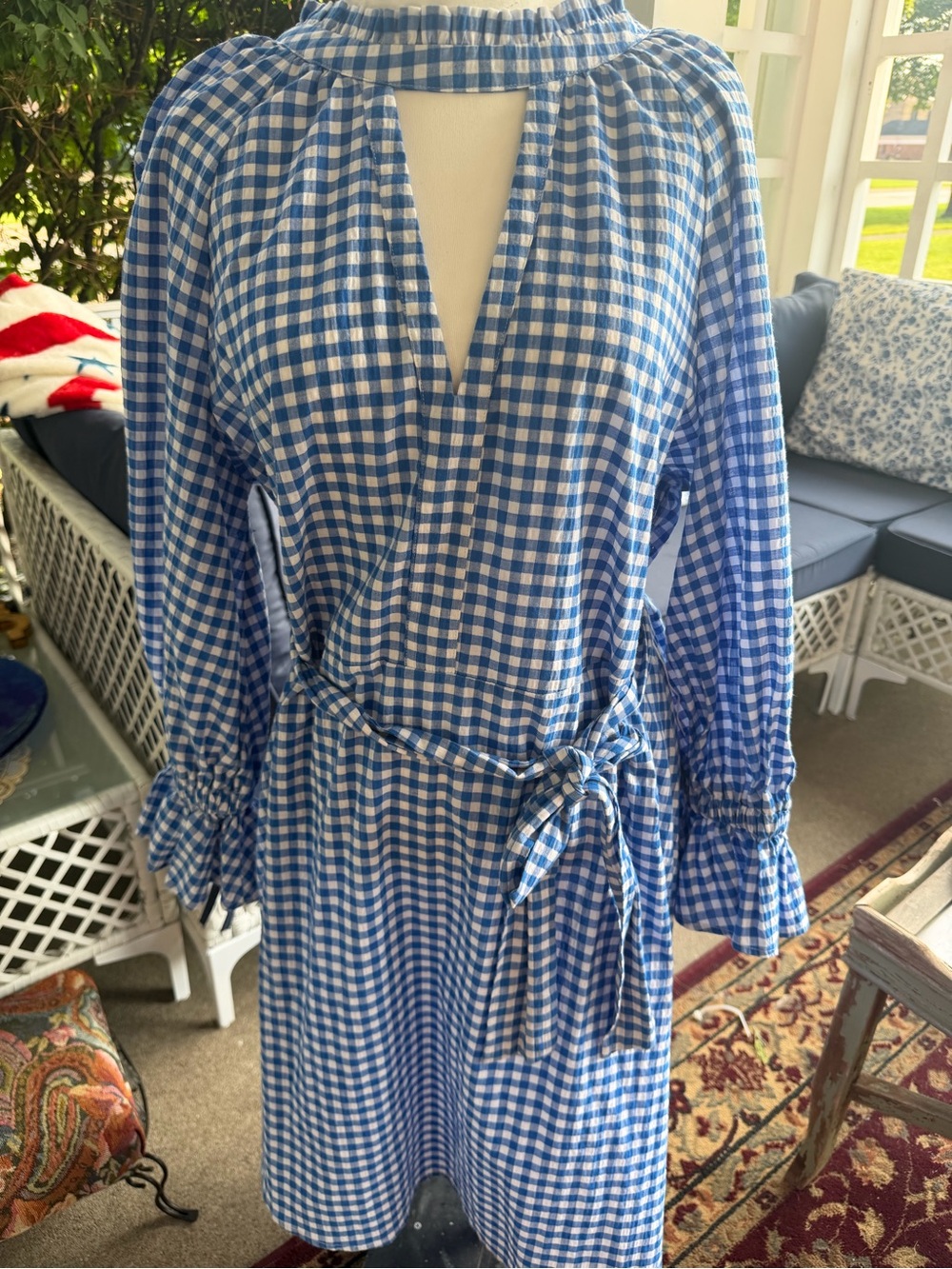 Who What Wear Blue & White Sz L Gingham Ruffle Neck Keyhole Dress